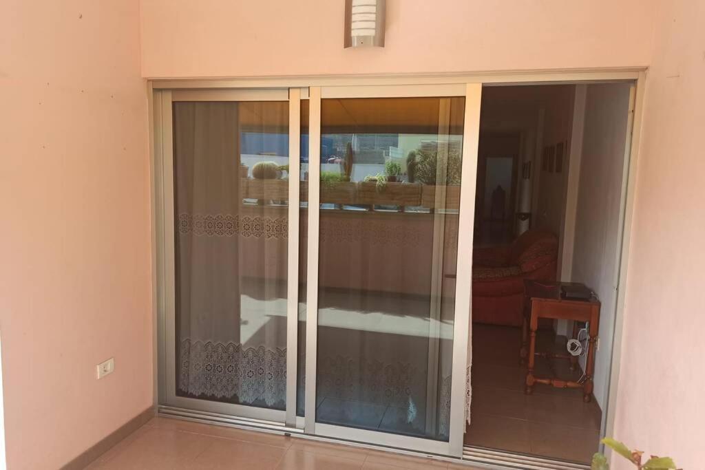 Spacious Apartment Just Few Steps Of The Ocean In La Caleta 아데제 외부 사진