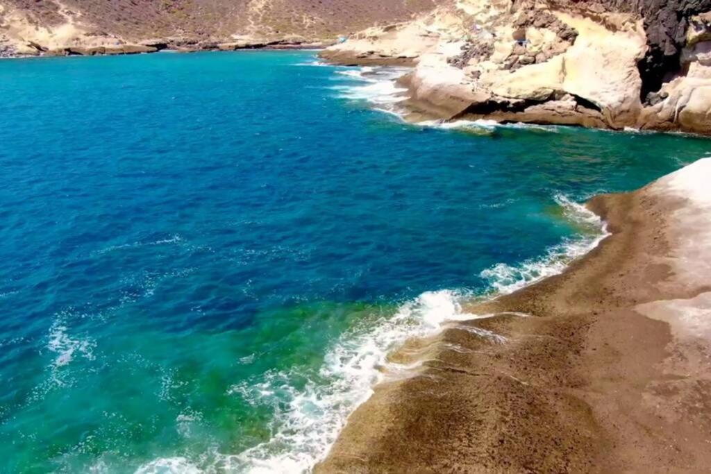 Spacious Apartment Just Few Steps Of The Ocean In La Caleta 아데제 외부 사진