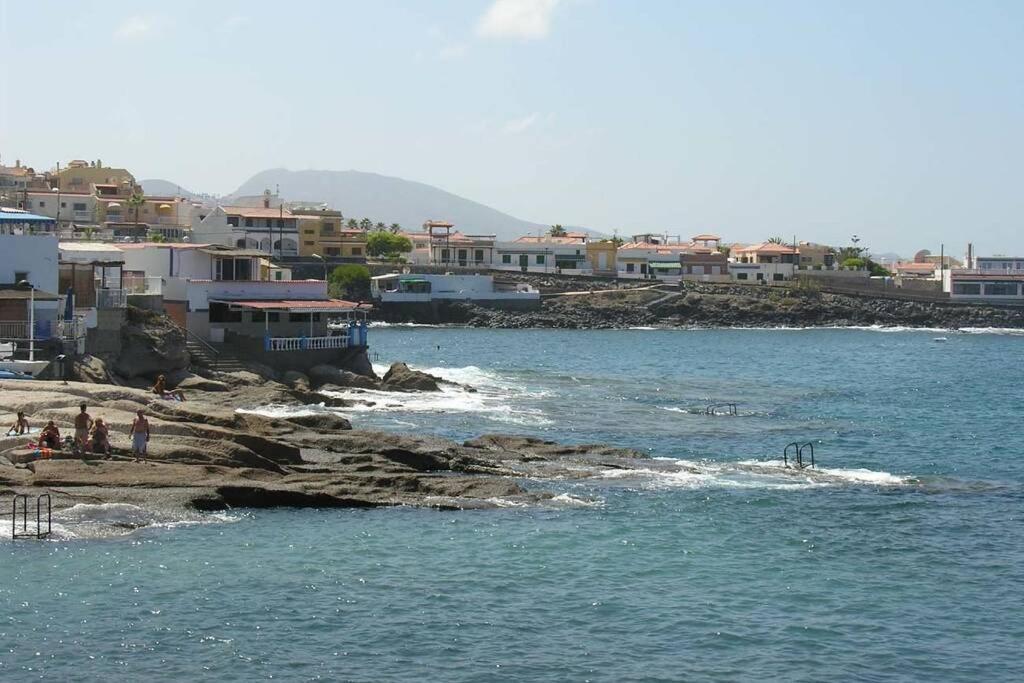 Spacious Apartment Just Few Steps Of The Ocean In La Caleta 아데제 외부 사진