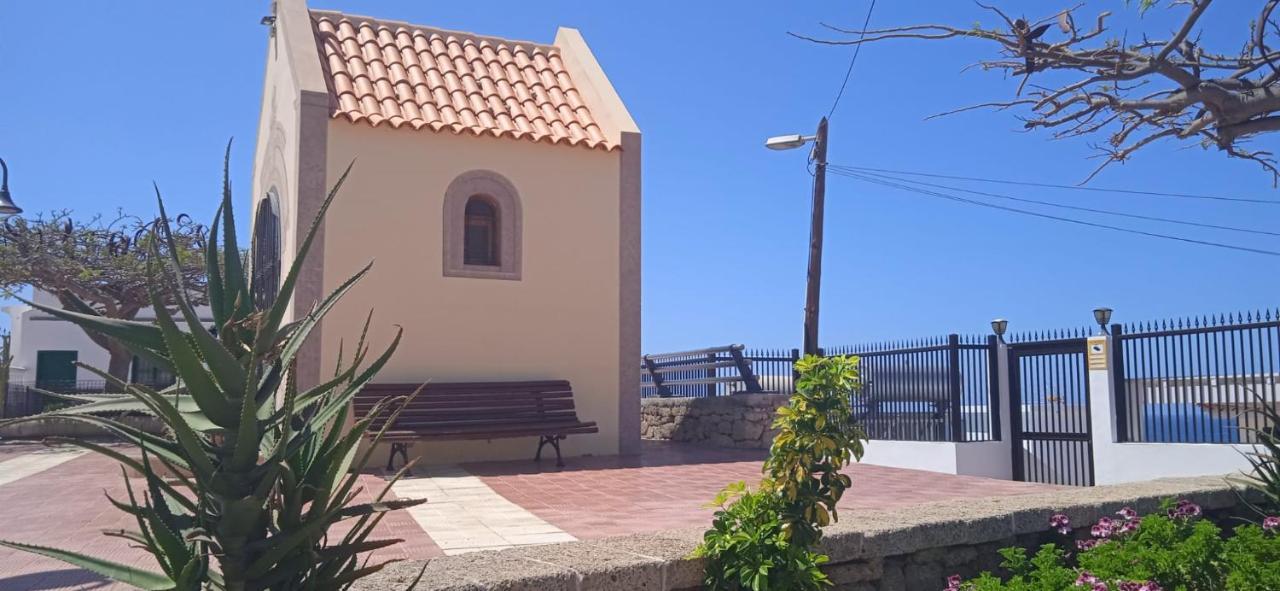 Spacious Apartment Just Few Steps Of The Ocean In La Caleta 아데제 외부 사진