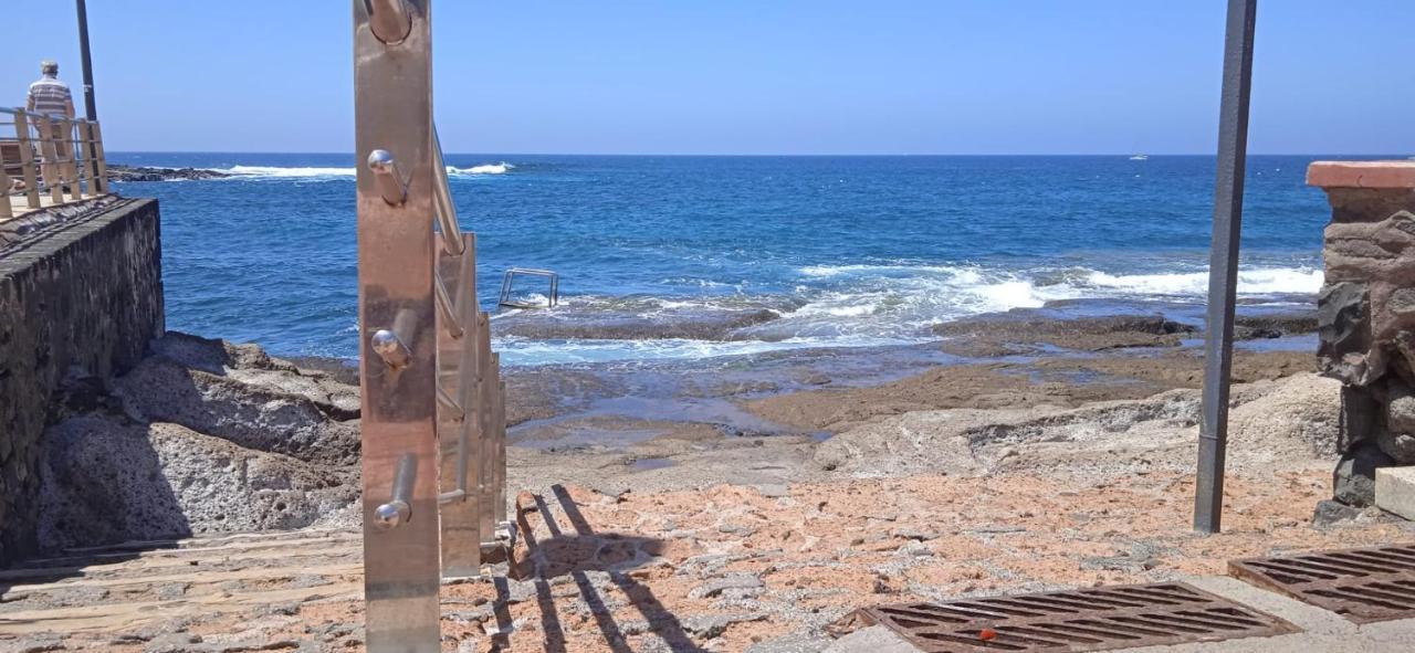 Spacious Apartment Just Few Steps Of The Ocean In La Caleta 아데제 외부 사진